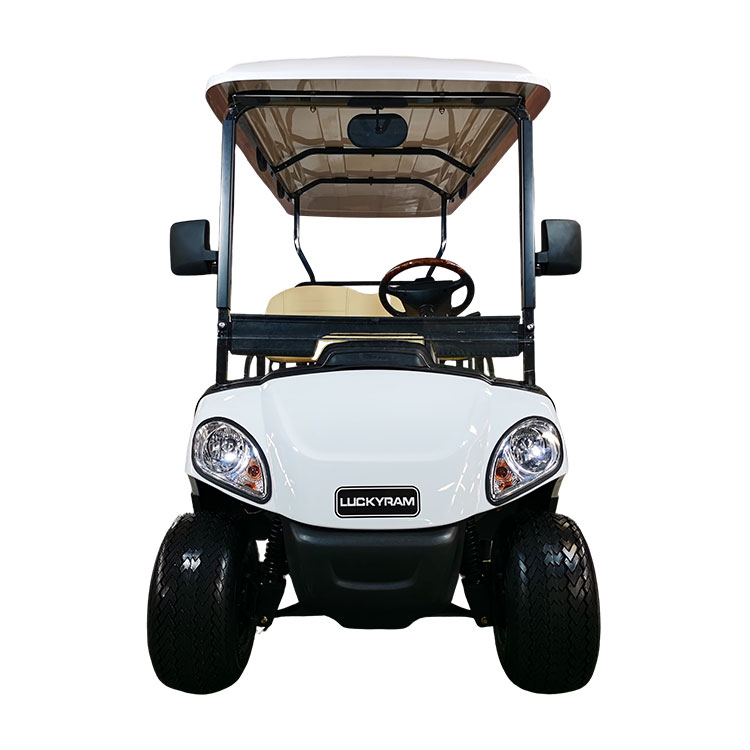 Még mindig benzinüzemű járműveket használ a golfpálya szállításához?
