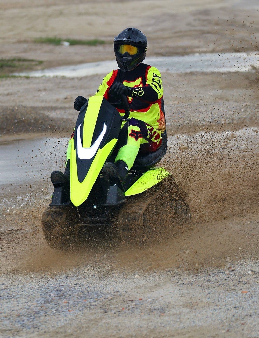 72 V-os lítium akkumulátoros, kétlánctalpas terepjáró elektromos gokart ETV